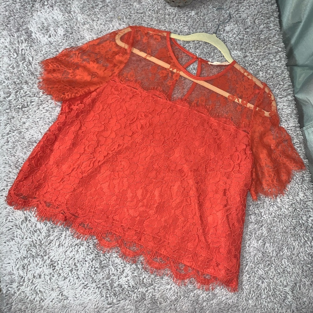 ELOIDE Lace Top